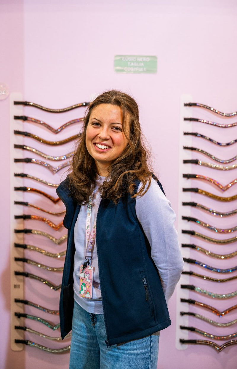 Anna, Social Trend Queen & Order Packer Extraordinaire